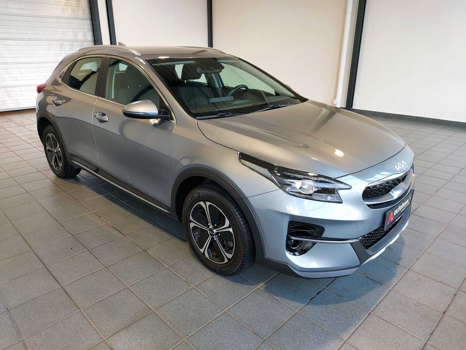 Kia XCeed SUV / Crossover / Geländewagen KIA XCeed 1.6 GDI Plug-In Hybrid DCT6 Vision Sports Utility Vehicle #1