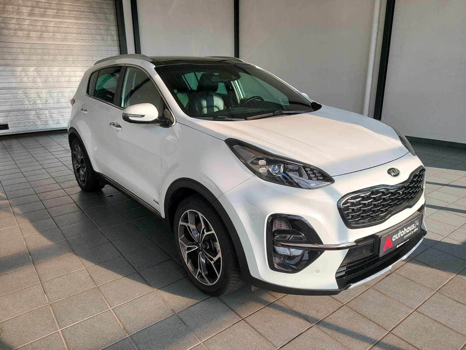 Kia Sportage SUV / Crossover / Geländewagen KIA Sportage 1.6 T-GDI 2WD Vision Sports Utility Vehicle