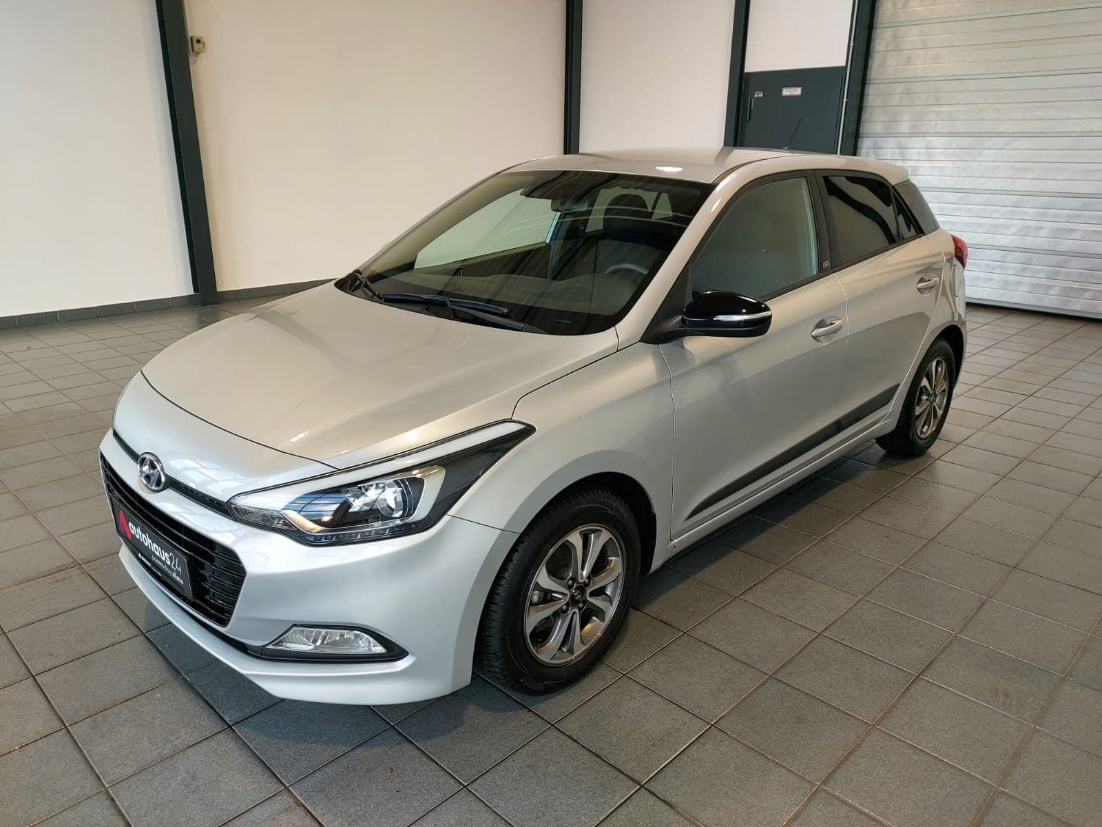 Hyundai i20 Limousine i20 1.2 Pure (EURO 6d-TEMP) #3