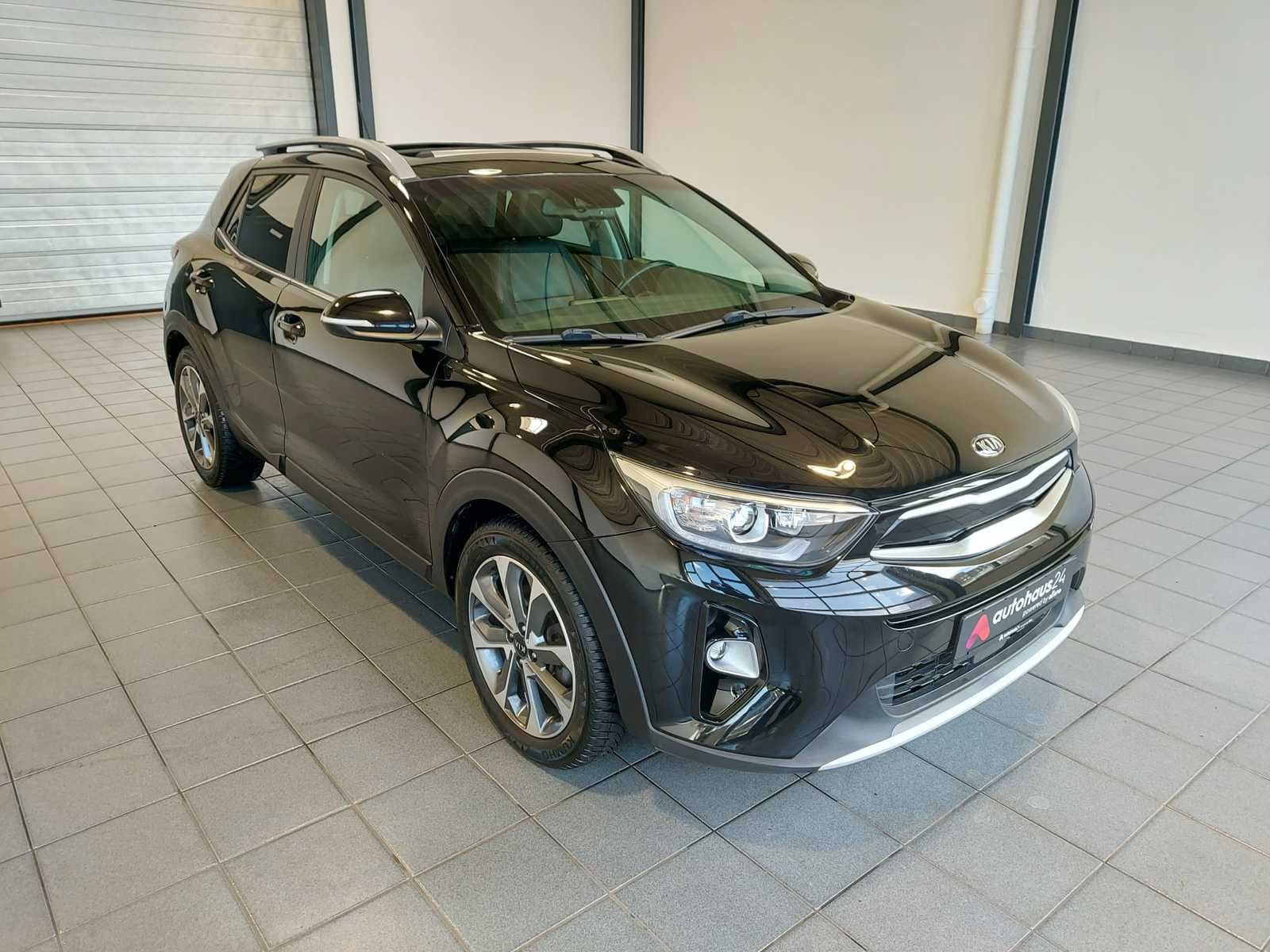 Kia Stonic SUV / Crossover / Geländewagen KIA Stonic 1.0 T-GDI 120 Edition 7 Sports Utility Vehicle