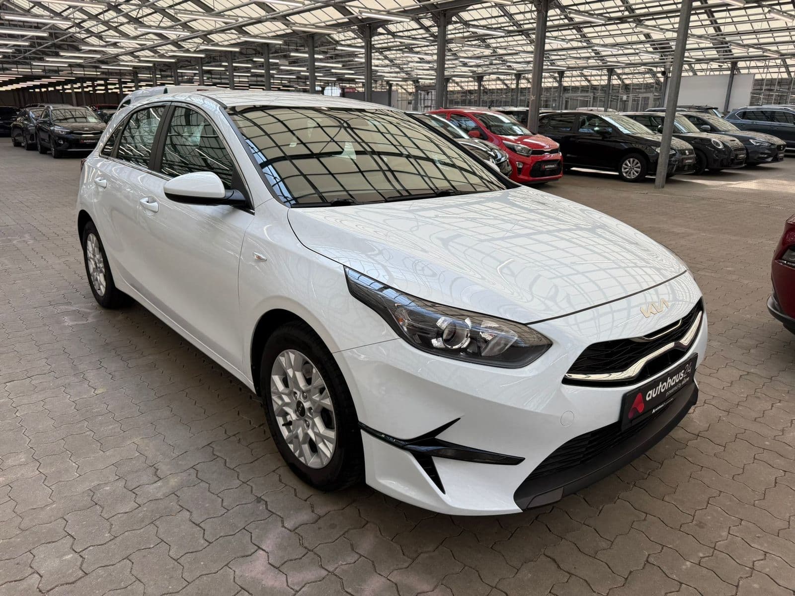 Kia Ceed Limousine KIA Ceed 1.5 T-GDI Vision Schräghecklimousine #1
