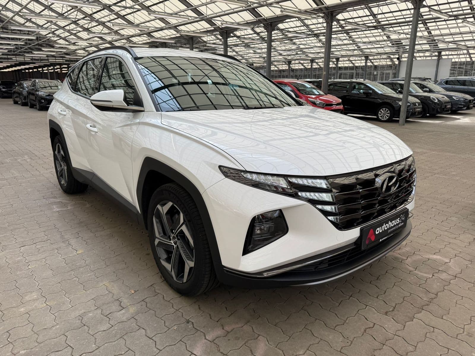 Hyundai Tucson SUV / Crossover / Geländewagen HYUNDAI Tucson 1.6 T-GDI Plug-in Hybrid 4WD Auto Sports Utility Vehicle #1