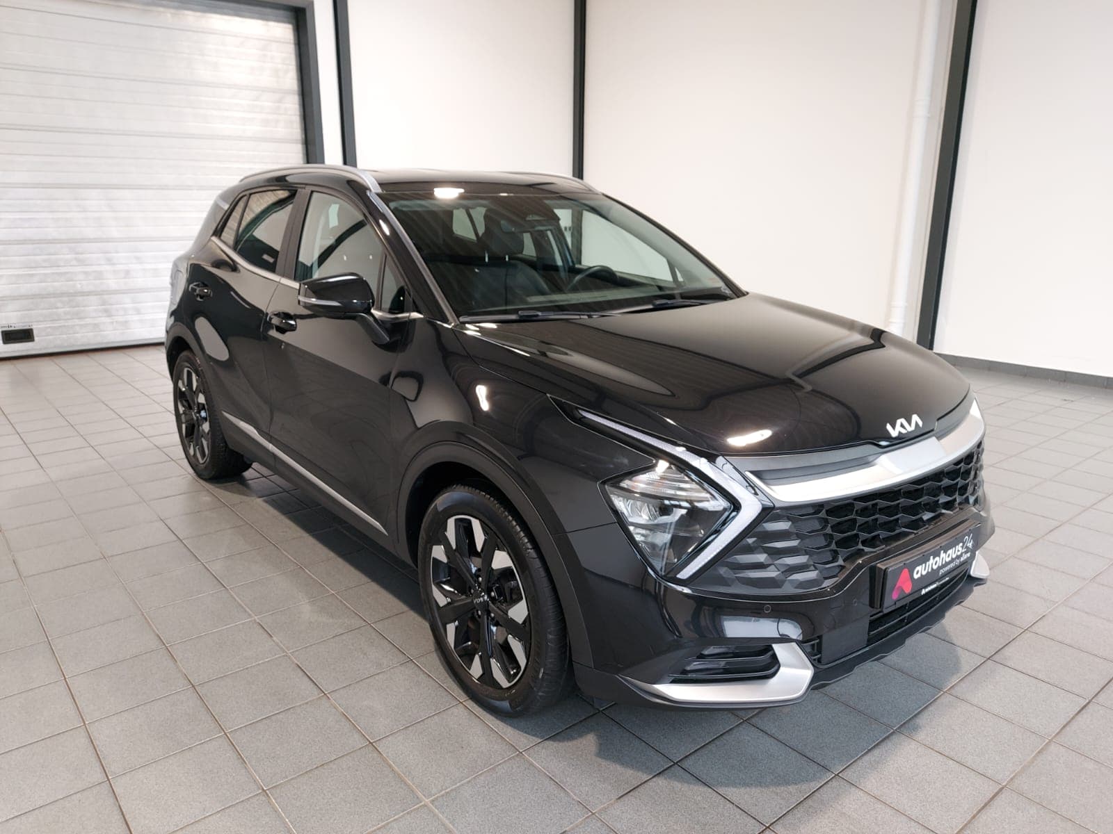 Kia Sportage SUV / Crossover / Geländewagen KIA Sportage 1.6 T-GDI Plug-in Hybrid Auto Vision AWD Sports Utility Vehicle #1
