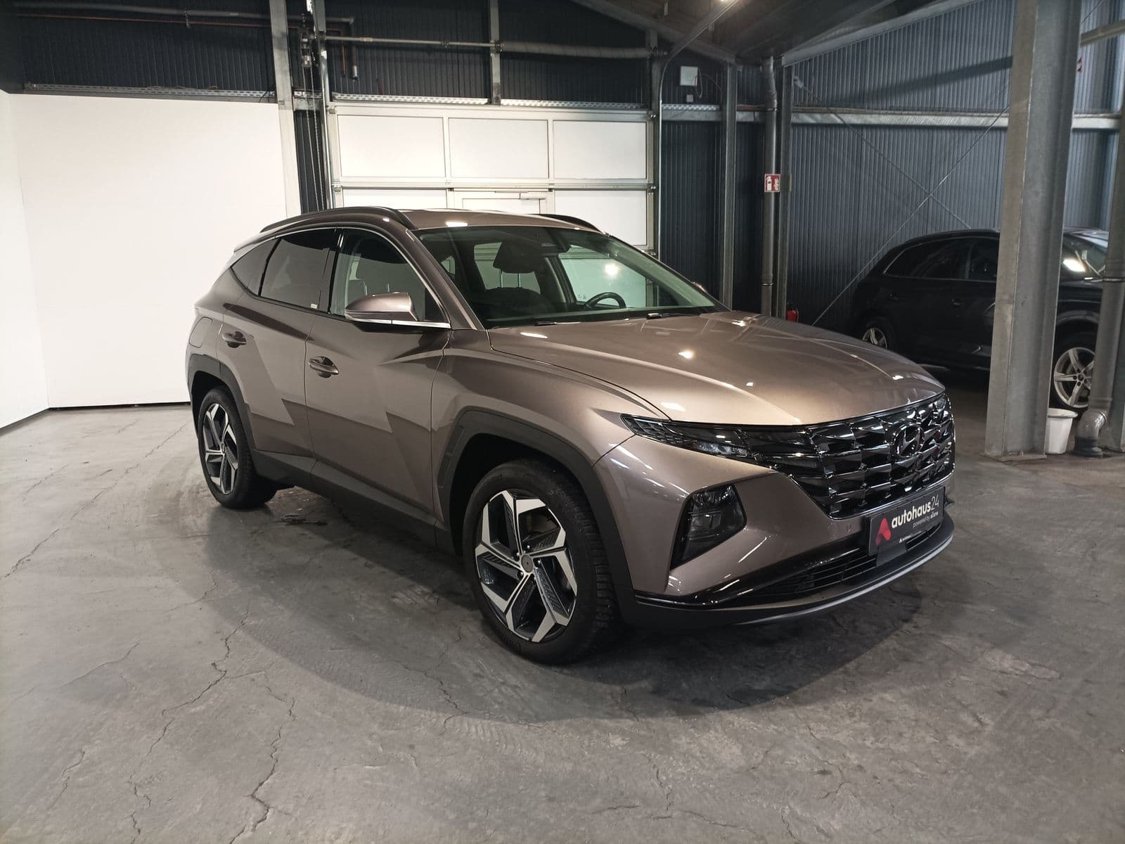 Hyundai Tucson SUV / Crossover / Geländewagen HYUNDAI Tucson 1.6 T-GDI Plug-in Hybrid 4WD Auto Sports Utility Vehicle #1