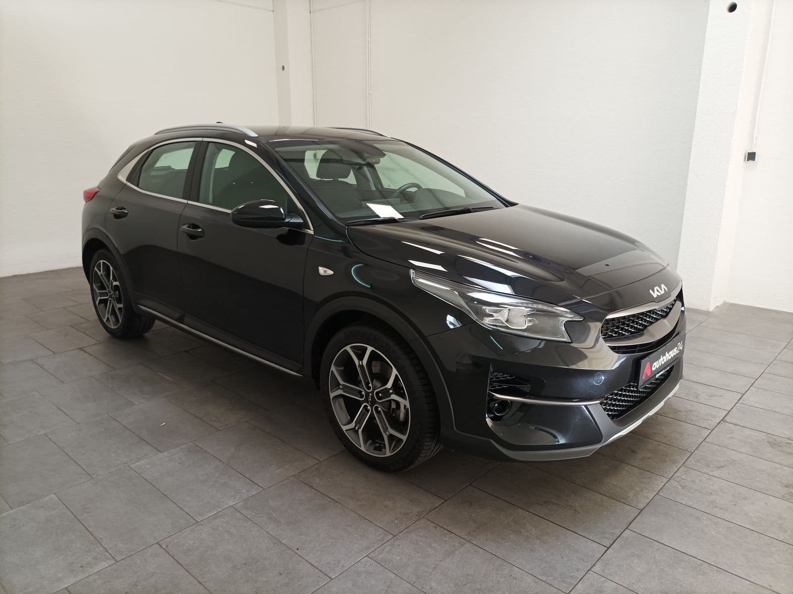 Kia XCeed SUV / Crossover / Geländewagen KIA Ceed 1.5 T-GDI Vision Schräghecklimousine #1