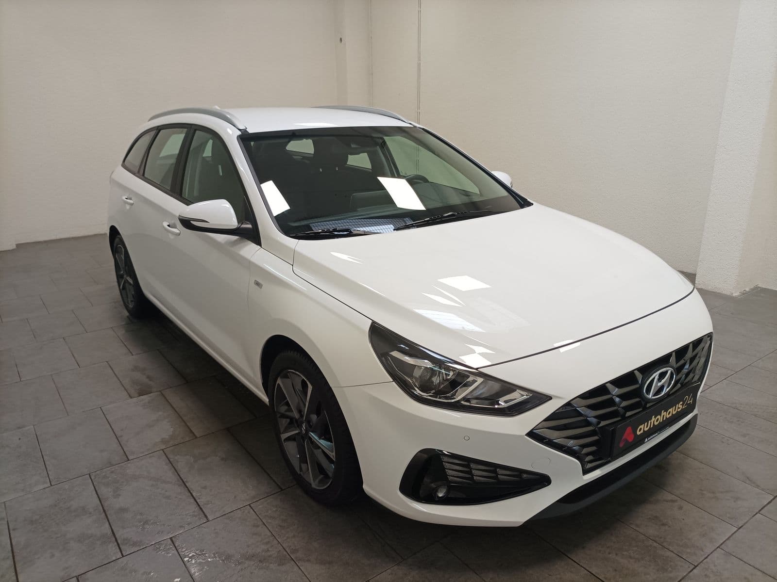 Hyundai i30 Kombi HYUNDAI i30 1.5 T-GDI Hybrid EDITION 30 Kombi #1
