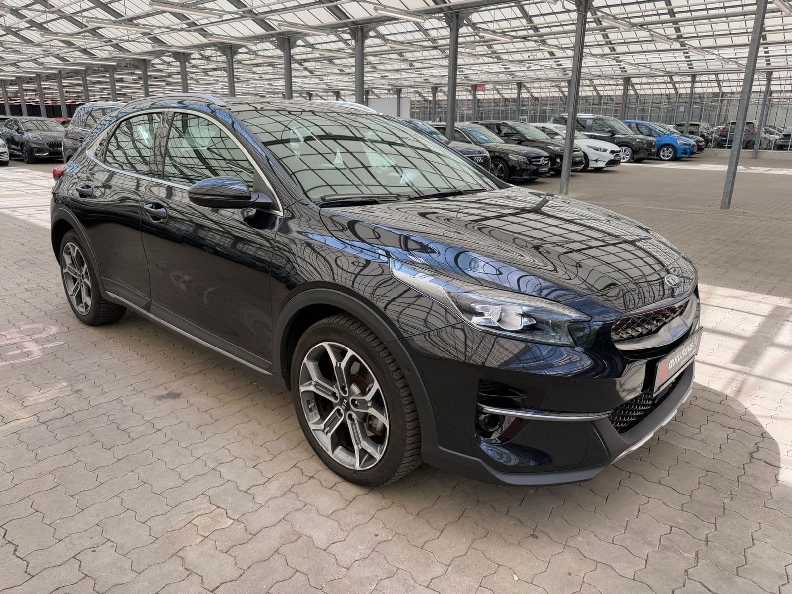 Kia XCeed SUV / Crossover / Geländewagen KIA XCeed 1.6 GDI Plug-In Hybrid DCT6 Vision Sports Utility Vehicle #1