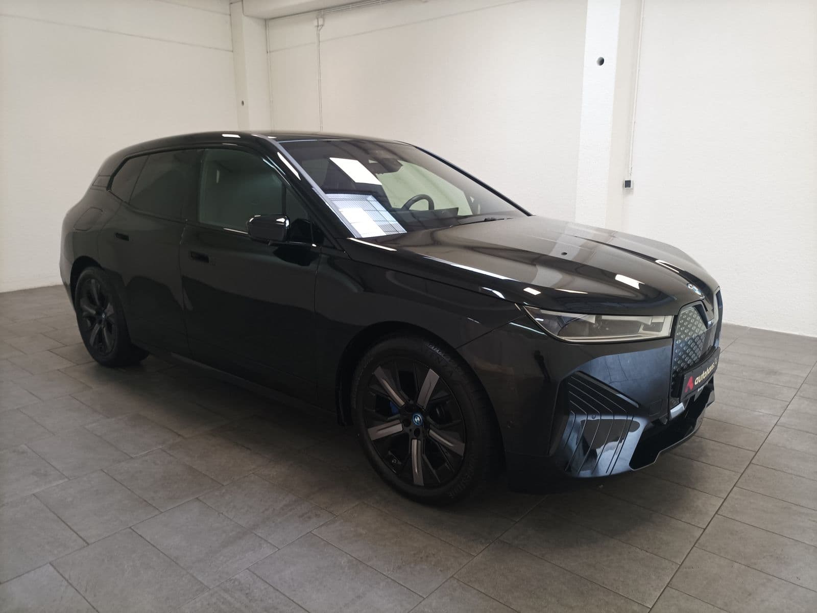 BMW iX SUV / Crossover / Geländewagen BMW iX 77kWh xDrive40 Sports Utility Vehicle #1