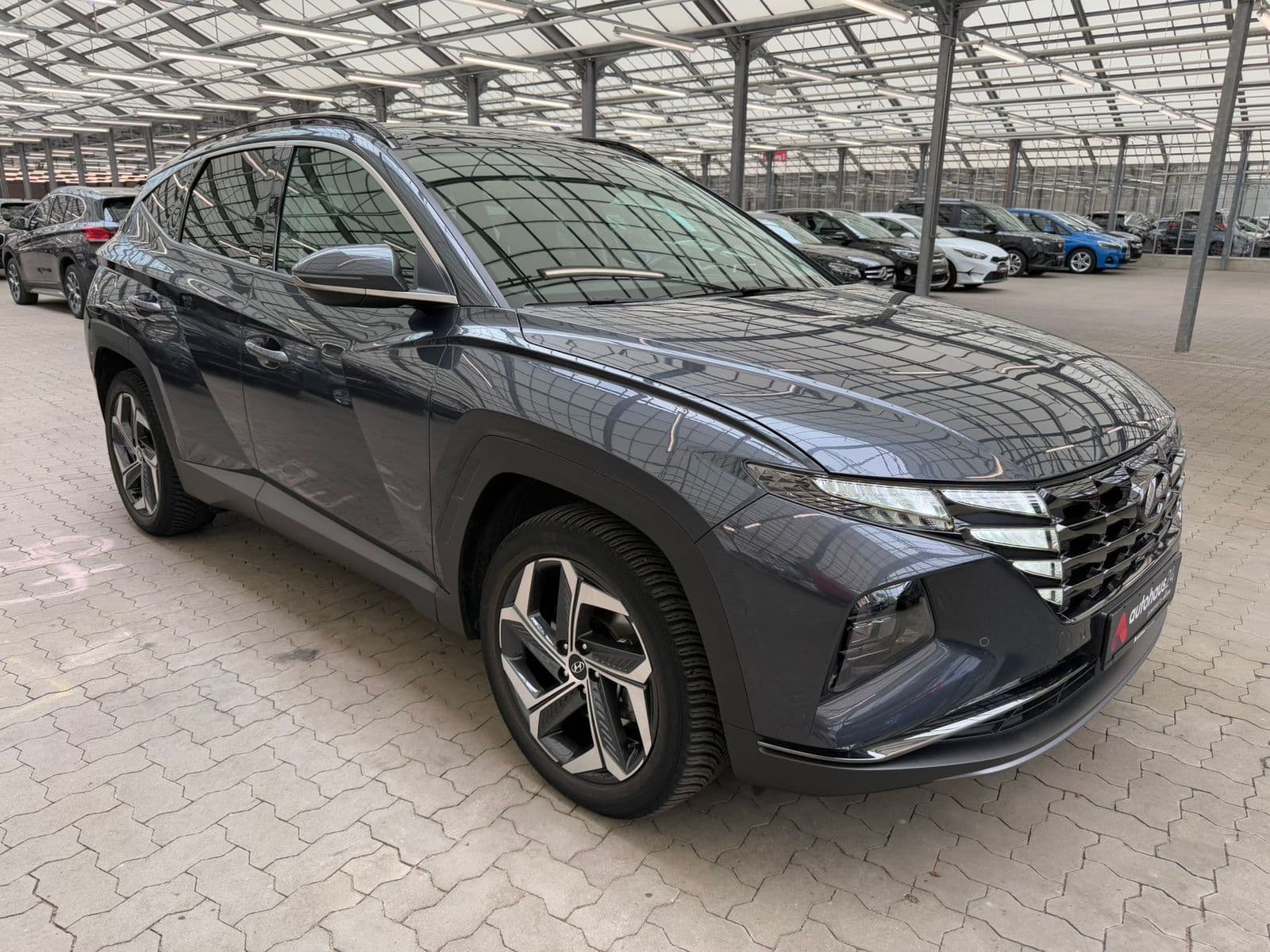 Hyundai Tucson SUV / Crossover / Geländewagen HYUNDAI Tucson 1.6 T-GDI Plug-in Hybrid 4WD Auto Sports Utility Vehicle #1