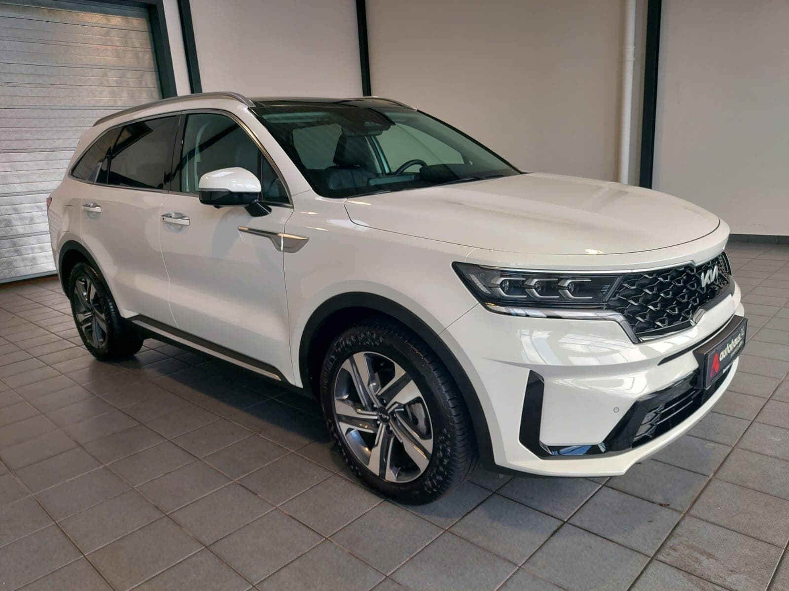 Kia Sorento SUV / Crossover / Geländewagen KIA Sorento 1.6 T-GDI Plug-in Hybrid AWD Vision Auto Sports Utility Vehicle #1