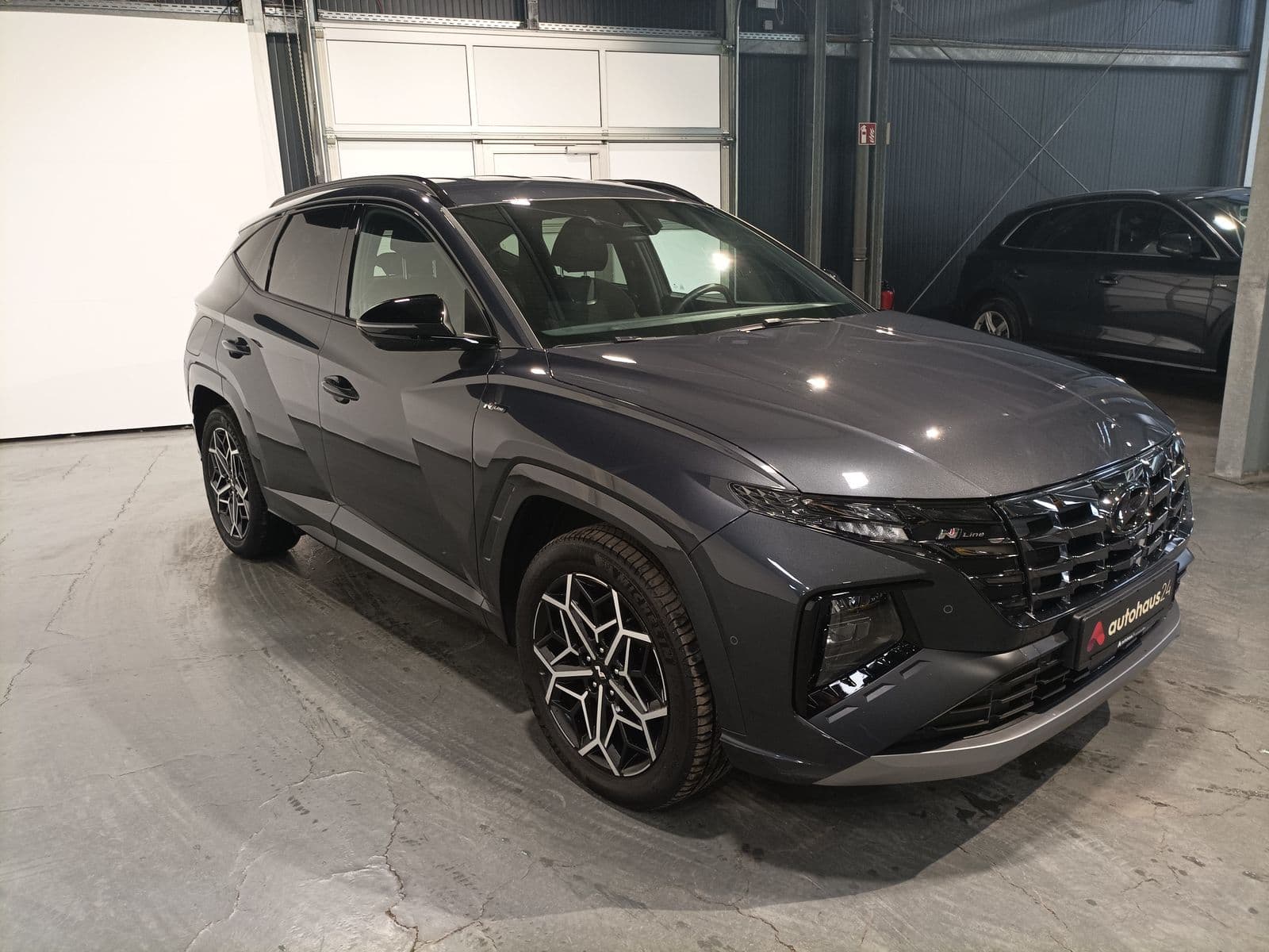 Hyundai Tucson SUV / Crossover / Geländewagen HYUNDAI Tucson 1.6 T-GDI Plug-in Hybrid 4WD Auto Sports Utility Vehicle #1