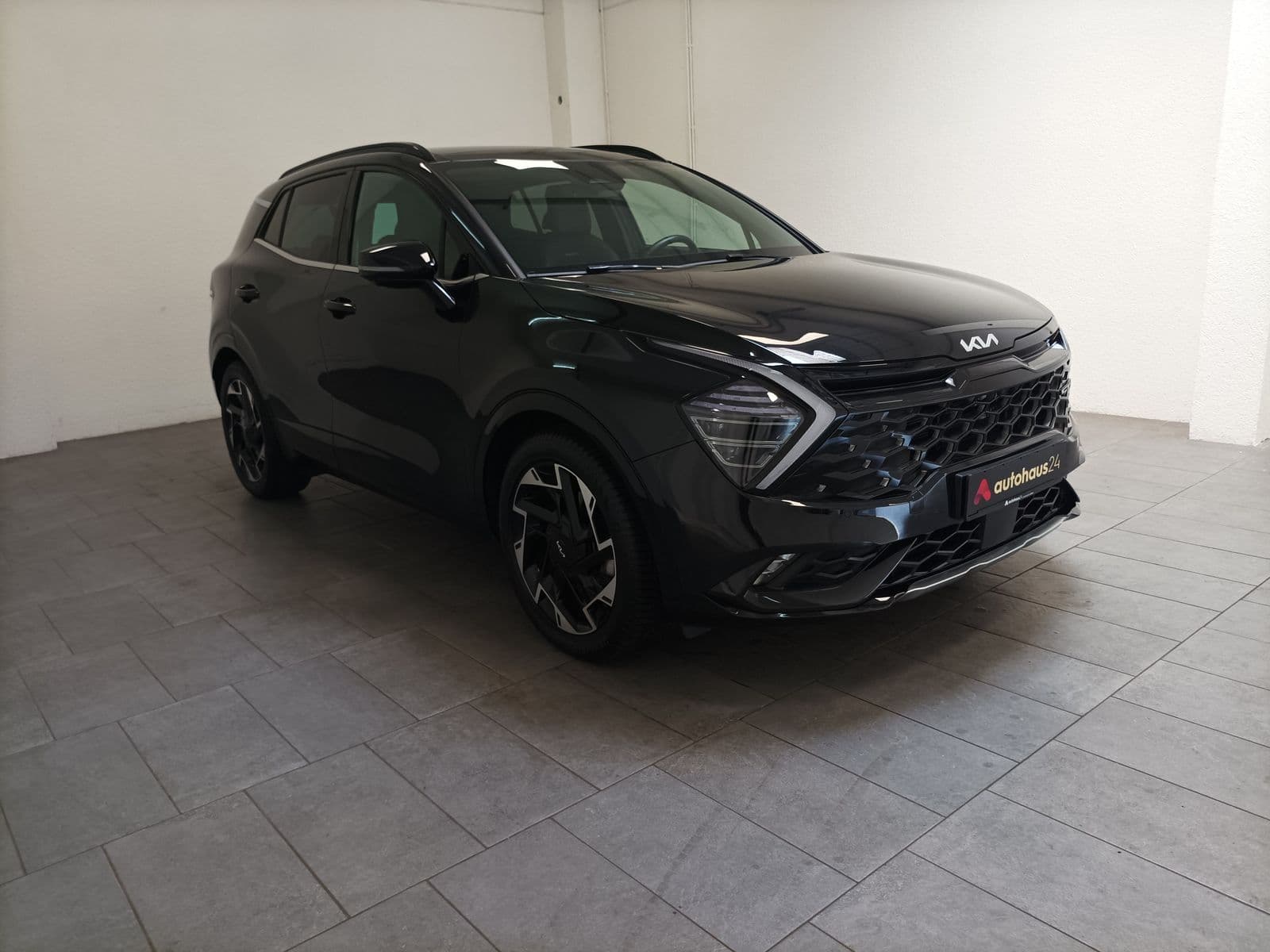 Kia Sportage SUV / Crossover / Geländewagen KIA Sportage 1.6 T-GDI Hybrid Vision Auto AWD Sports Utility Vehicle #1
