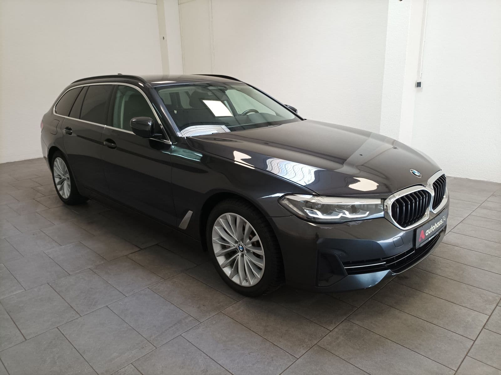 BMW 5er-Reihe Kombi BMW 5er-Reihe 530e Touring A Kombi #1