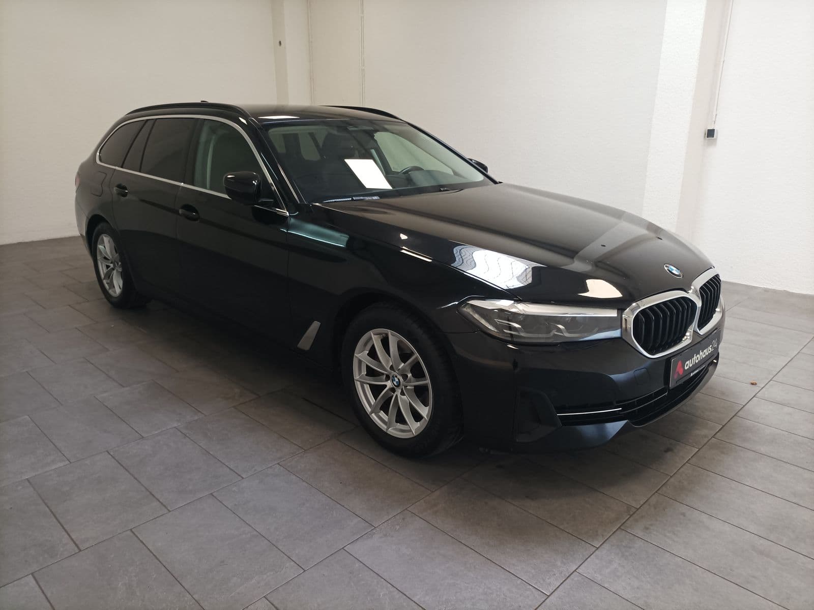BMW 5er-Reihe Kombi BMW 5er-Reihe 520d Limousine #1