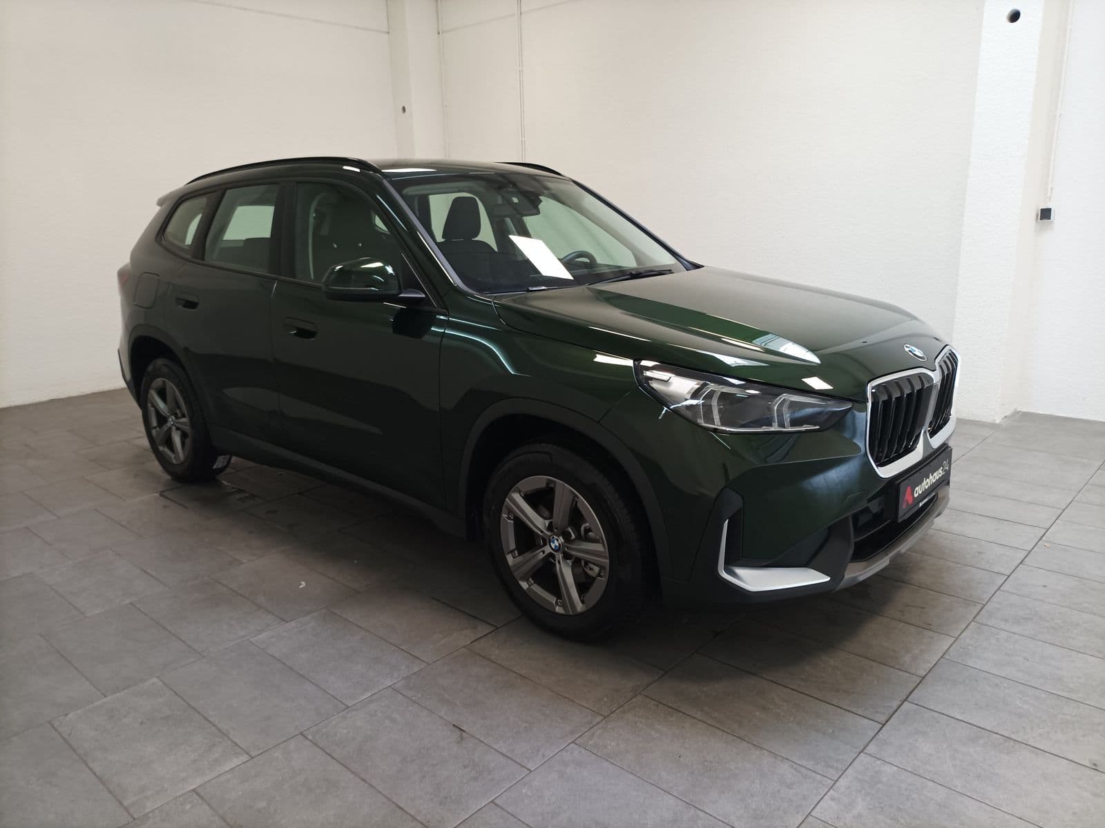 BMW X1 SUV / Crossover / Geländewagen BMW X1 sDrive18d Sports Utility Vehicle #1