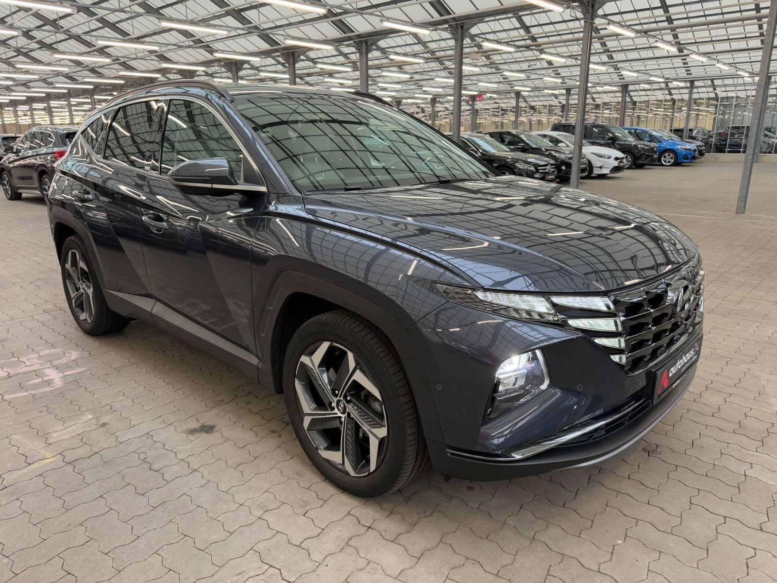 Hyundai Tucson SUV / Crossover / Geländewagen HYUNDAI Tucson 1.6 T-GDI Plug-in Hybrid 4WD Auto Sports Utility Vehicle #1