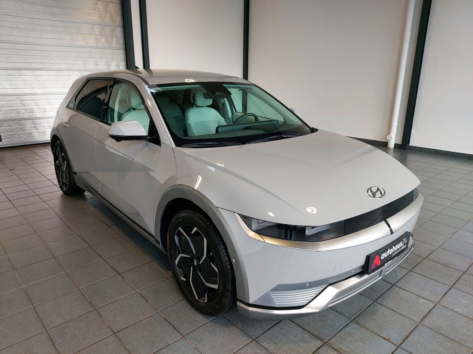Hyundai IONIQ 5 Limousine HYUNDAI IONIQ 5 77,4 kWh Heckantrieb Sports Utility Vehicle #1