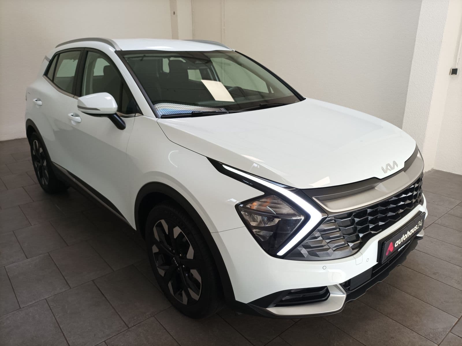 Kia Sportage SUV / Crossover / Geländewagen KIA Sportage 1.6 T-GDI Plug-in Hybrid Auto Vision AWD Sports Utility Vehicle #1