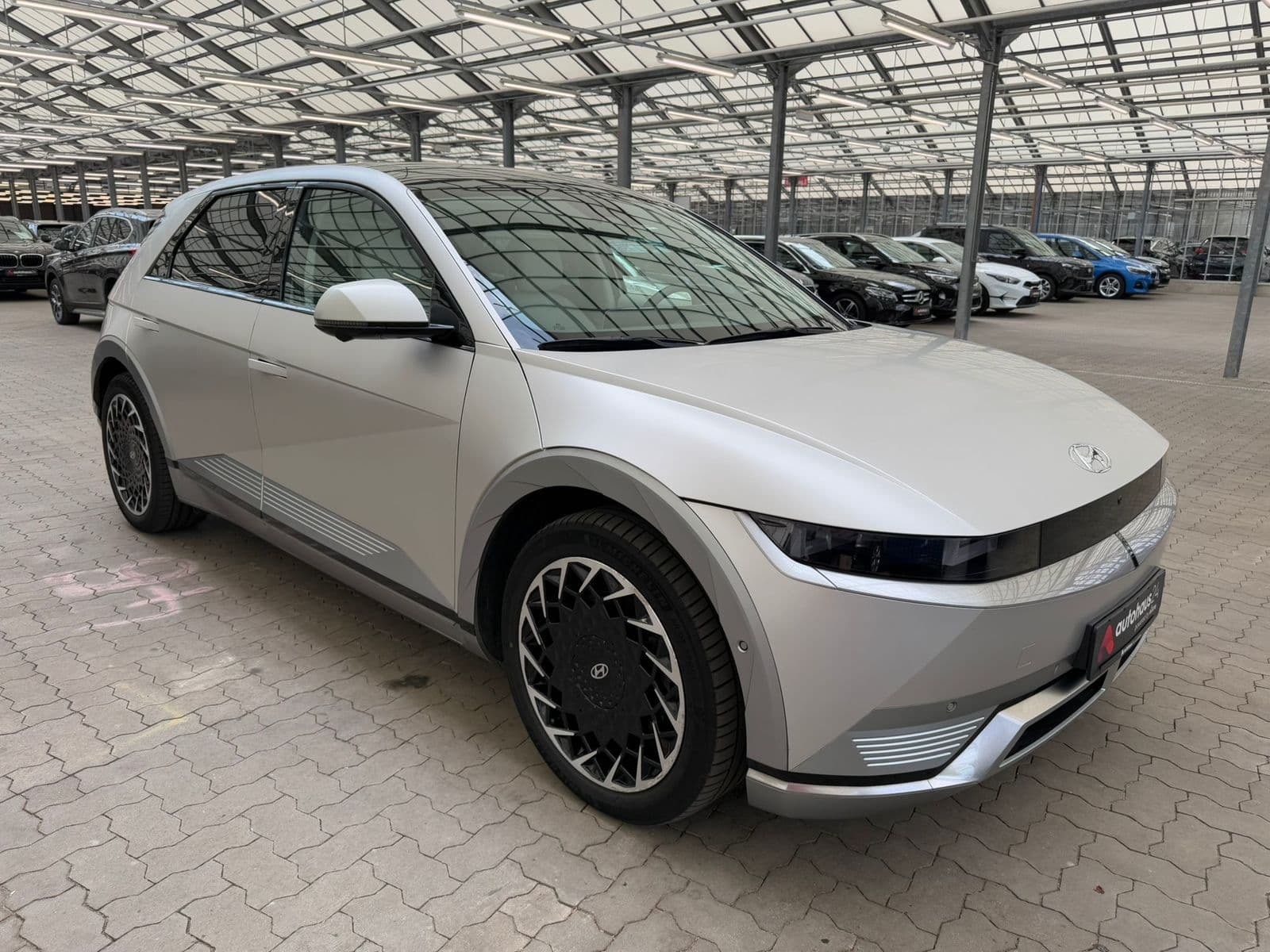 Hyundai IONIQ 5 Limousine HYUNDAI IONIQ 5 72,6 kWh 225 kW Allradantrieb Sports Utility Vehicle #1