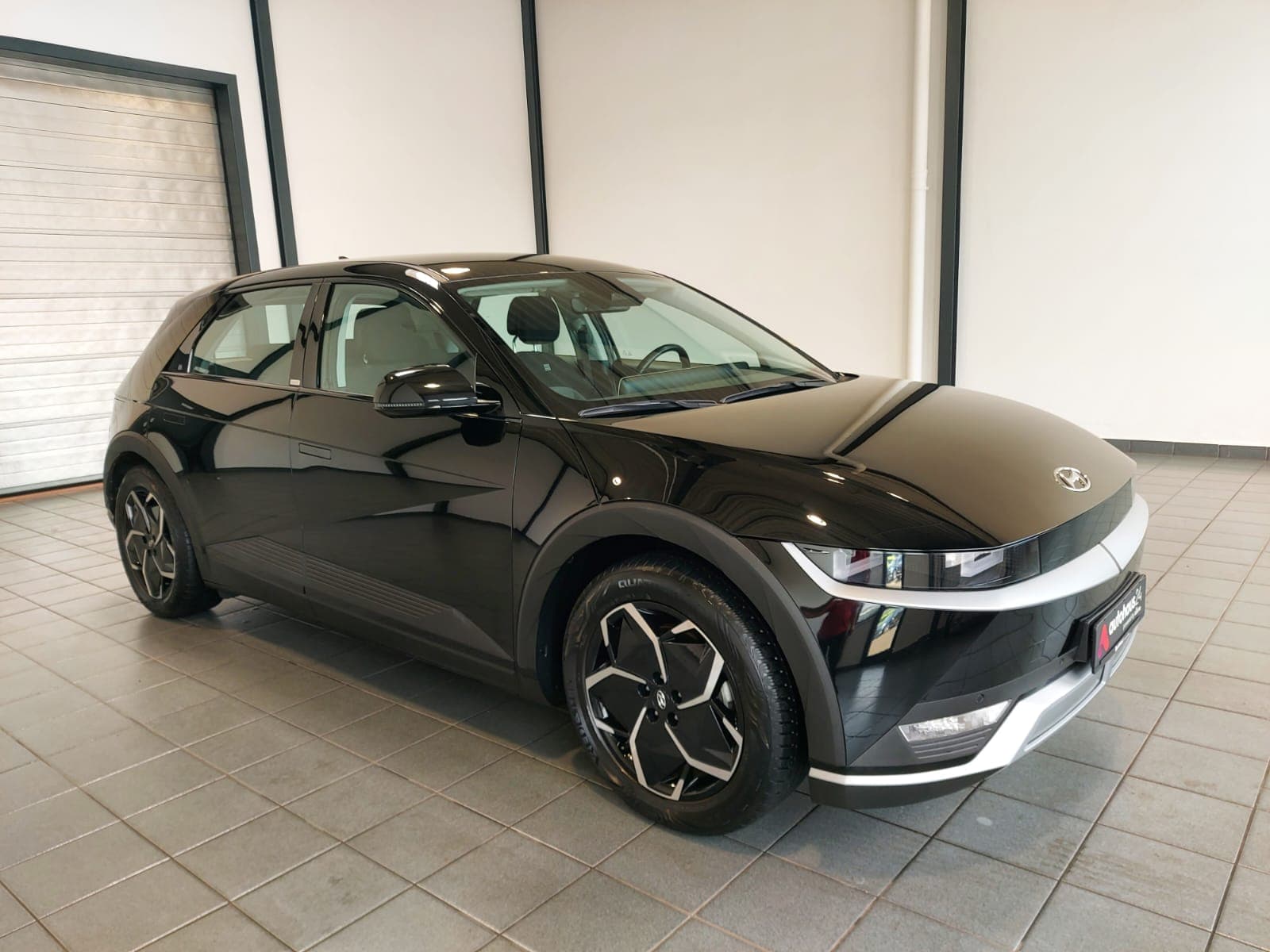 Hyundai IONIQ 5 Limousine HYUNDAI IONIQ 5 72,6 kWh 160 kW Heckantrieb Sports Utility Vehicle #1