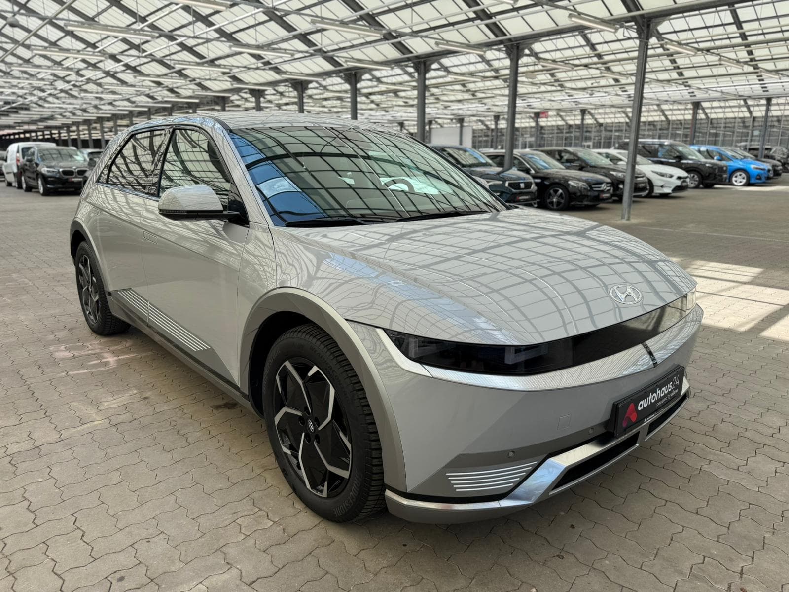 Hyundai IONIQ 5 Limousine HYUNDAI IONIQ 5 58 kWh 125 kW Heckantrieb Sports Utility Vehicle #1