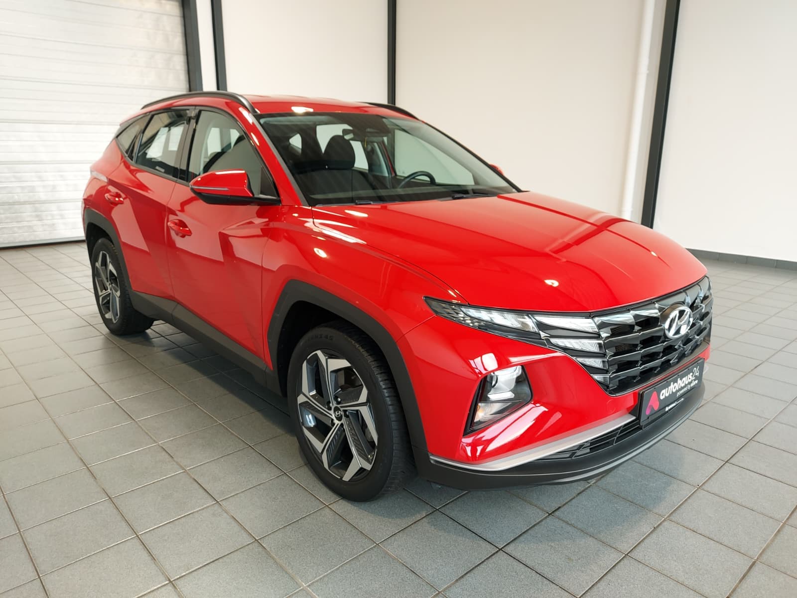 Hyundai Tucson SUV / Crossover / Geländewagen HYUNDAI Tucson 1.6 T-GDI Plug-in Hybrid 4WD Auto Sports Utility Vehicle #1
