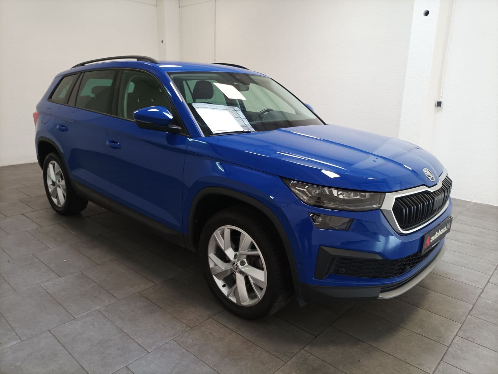 ŠKODA Kodiaq SUV / Crossover / Geländewagen SKODA Kodiaq 2.0 TSI DSG 4x4 AMBITION Sports Utility Vehicle #1