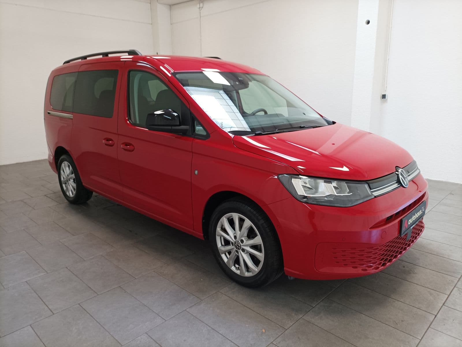 Volkswagen Caddy Kleinbus / Van VOLKSWAGEN Caddy 2,0 l TDI EU6 SCR BMT DSG 4Motion 2682 mm Kasten-Lieferwagen #1