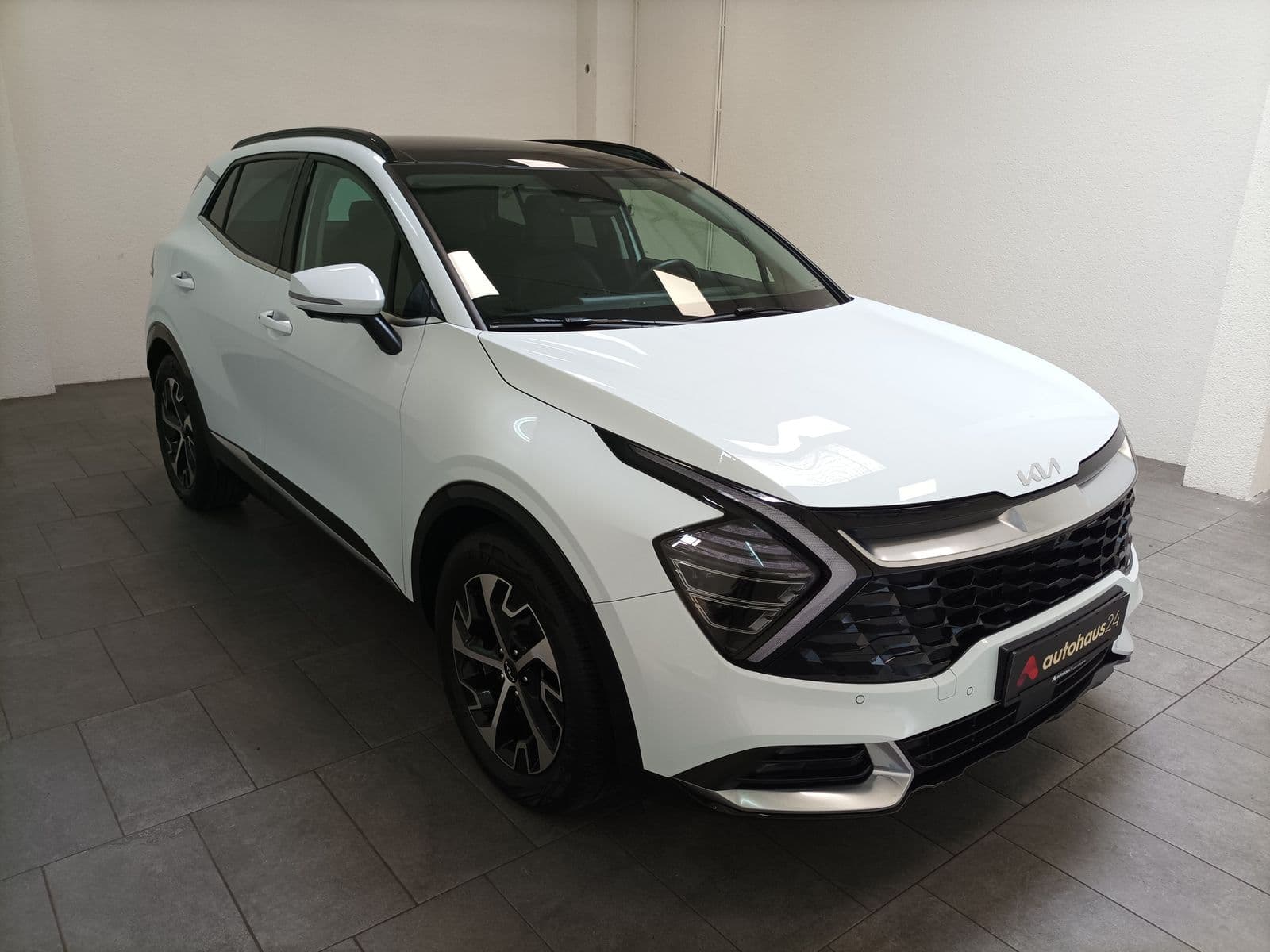 Kia Sportage SUV / Crossover / Geländewagen KIA Sportage 1.6 T-GDI Hybrid Vision Auto AWD Sports Utility Vehicle #1