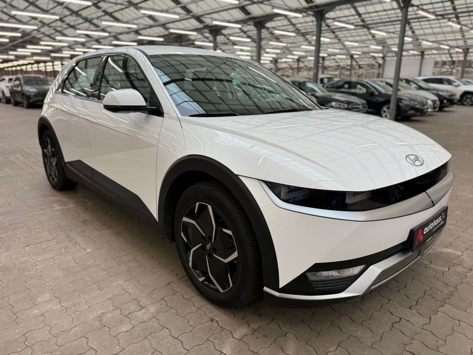 Hyundai IONIQ 5 Limousine HYUNDAI IONIQ 5 72,6 kWh 160 kW Heckantrieb Sports Utility Vehicle #1