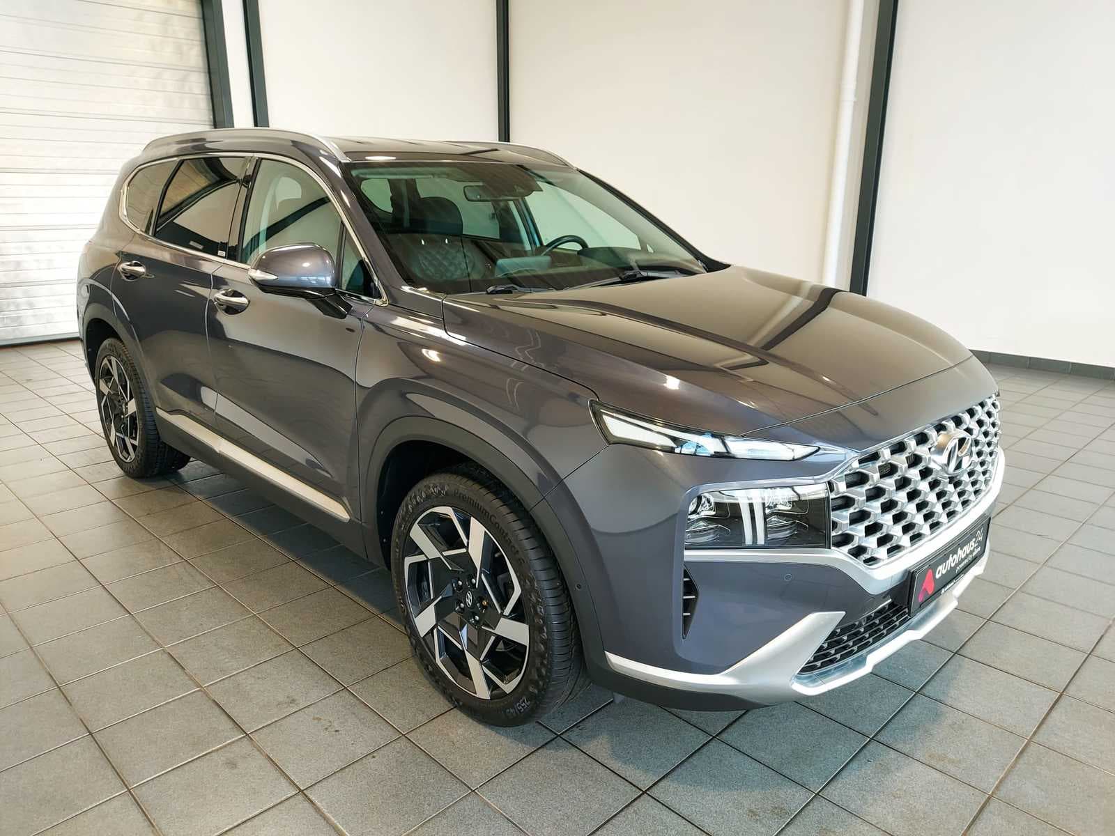 Hyundai Santa Fe SUV / Crossover / Geländewagen HYUNDAI Santa Fe 2.2 CRDi Select 4WD DCT Sports Utility Vehicle #1