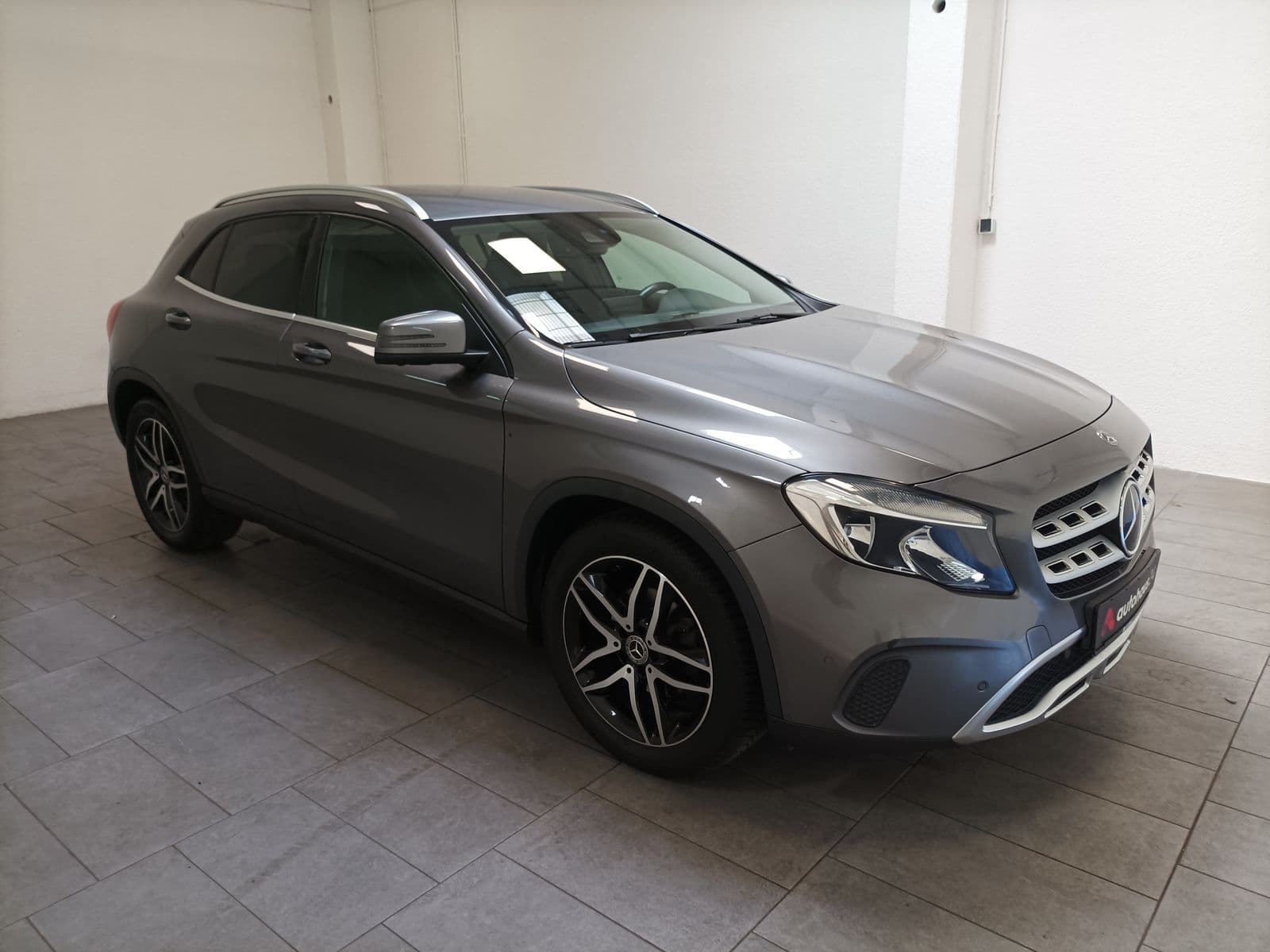 Mercedes-Benz GLA-Klasse SUV / Crossover / Geländewagen MERCEDES GLA GLA 200 Sports Utility Vehicle #1