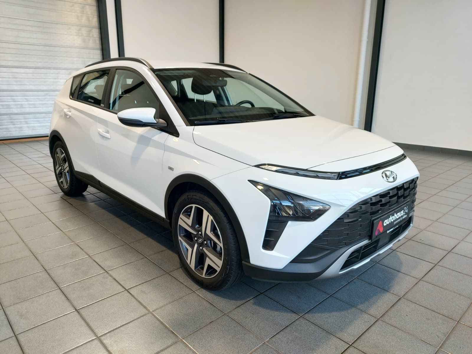 Hyundai Bayon SUV / Crossover / Geländewagen HYUNDAI Bayon 1.0 T-GDI 48V-Hybrid Select Sports Utility Vehicle #1