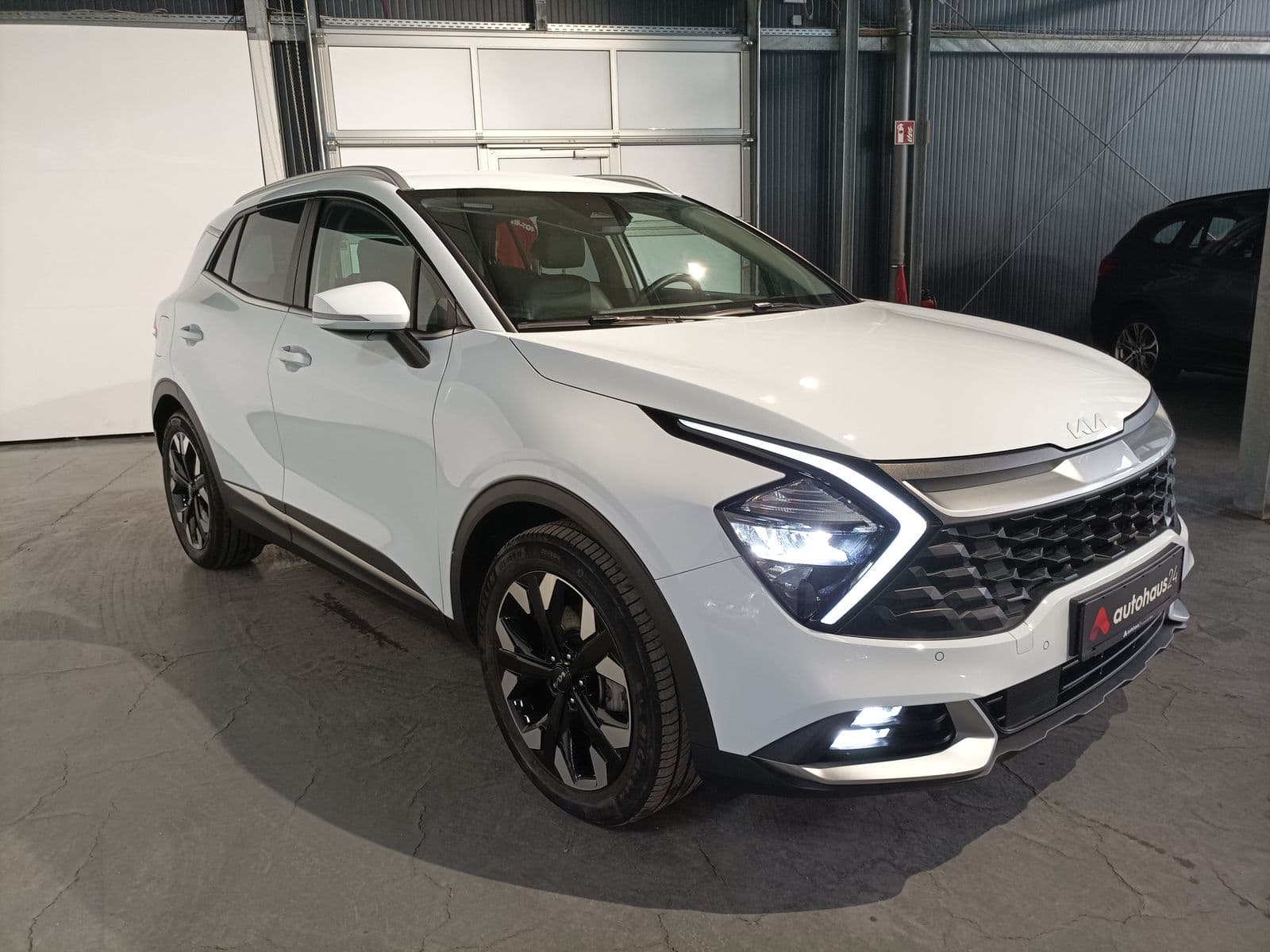 Kia Sportage SUV / Crossover / Geländewagen KIA Sportage 1.6 T-GDI Plug-in Hybrid Auto Vision AWD Sports Utility Vehicle #1