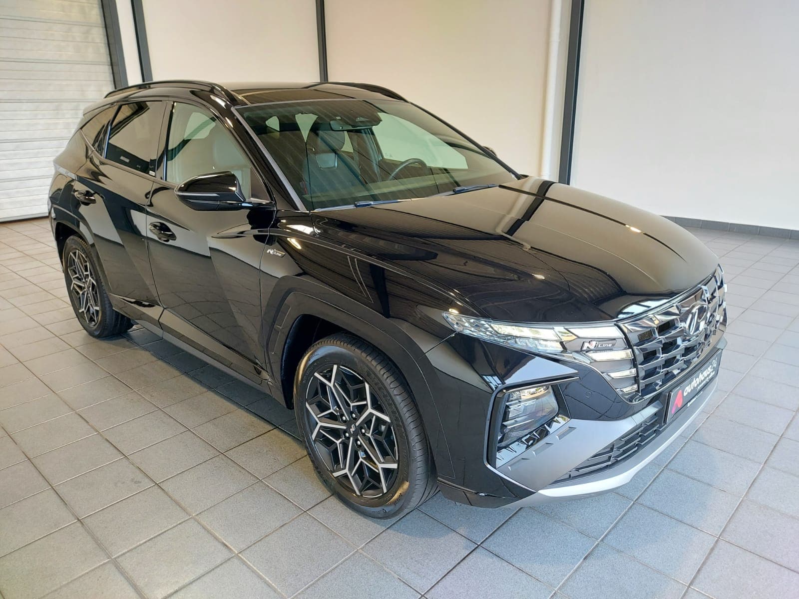 Hyundai Tucson SUV / Crossover / Geländewagen HYUNDAI Tucson 1.6 T-GDI Plug-in Hybrid 4WD Auto Sports Utility Vehicle #1