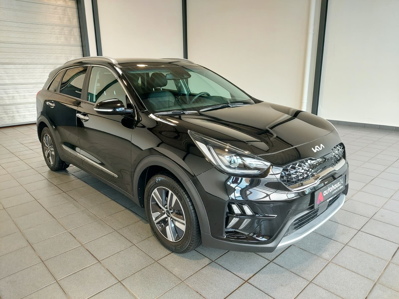 Kia Niro SUV / Crossover / Geländewagen KIA Niro 1.6 GDI Plug-in Hybrid Spirit Schräghecklimousine #1