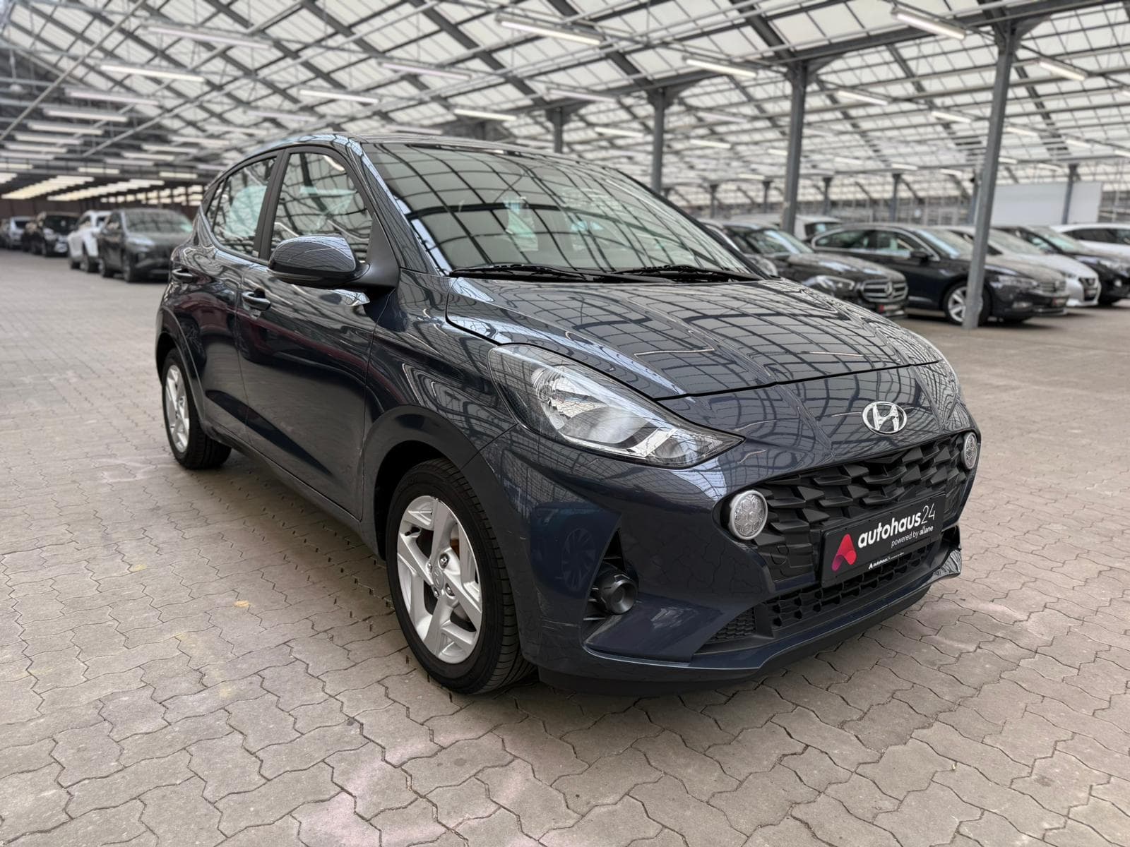 Hyundai i10 Schräghecklimousine HYUNDAI i10 1.2 Trend Schräghecklimousine #1