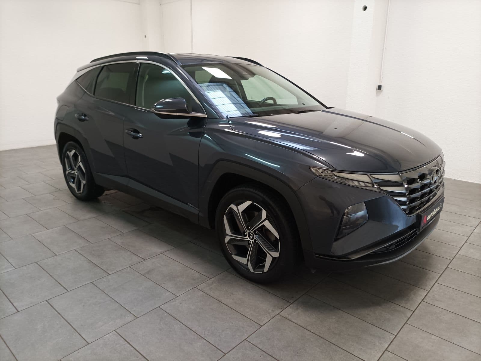 Hyundai Tucson SUV / Crossover / Geländewagen HYUNDAI Tucson 1.6 T-GDI Plug-in Hybrid 4WD Auto Sports Utility Vehicle #1