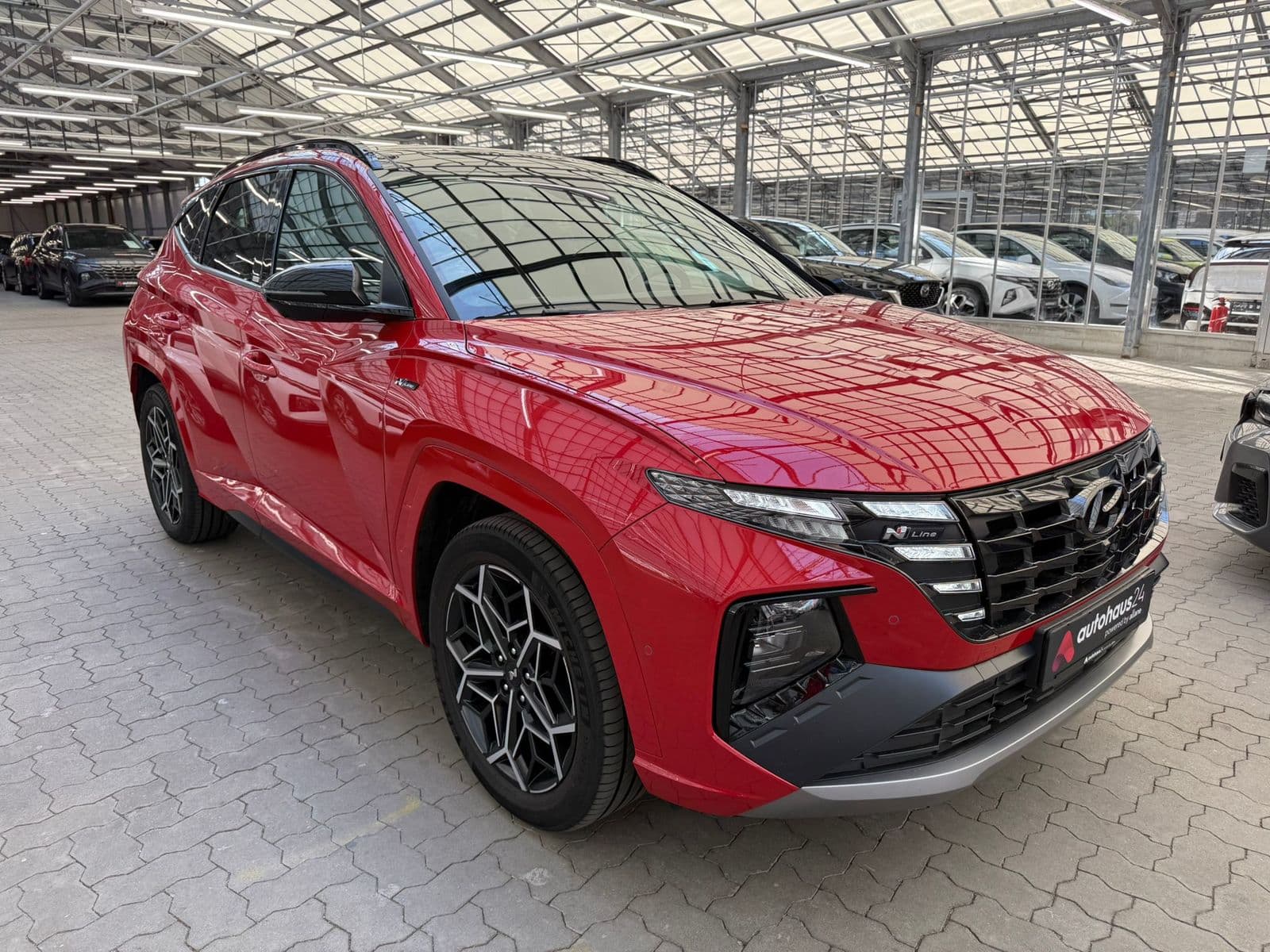 Hyundai Tucson SUV / Crossover / Geländewagen HYUNDAI Tucson 1.6 T-GDI Plug-in Hybrid 4WD Auto Sports Utility Vehicle #1