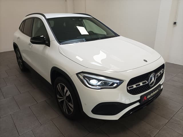 Mercedes Benz GLA-Klasse 119031