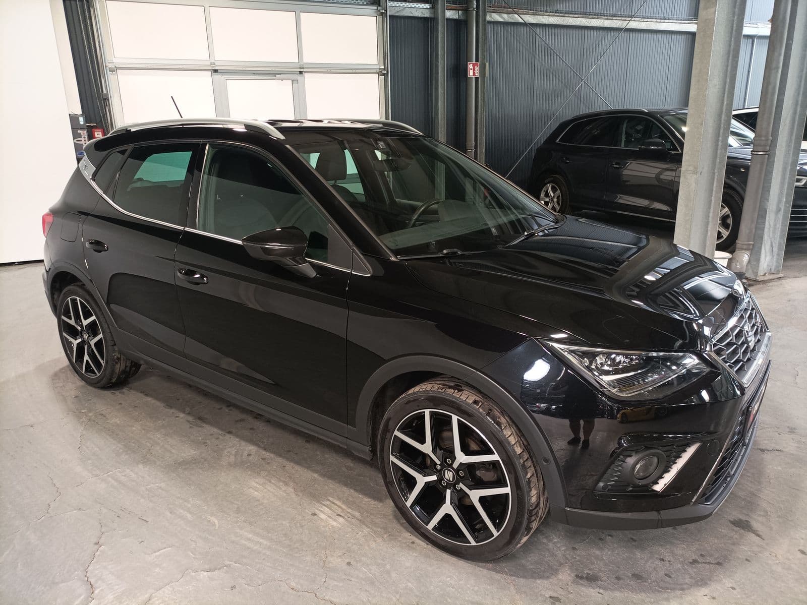 SEAT Arona SUV / Crossover / Geländewagen SEAT Arona 1.0 EcoTSI Start&Stop 85kW Style Sports Utility Vehicle #1