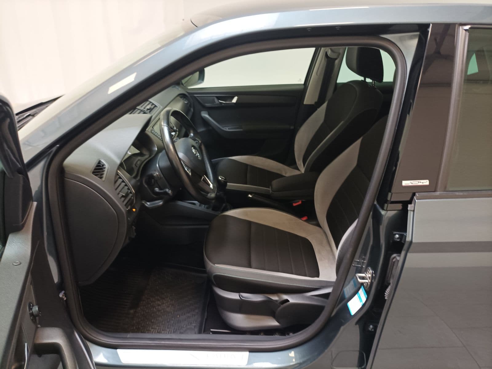 Skoda Fabia Kleinwagen Fabia 1.2 TSI Joy Green tec #8