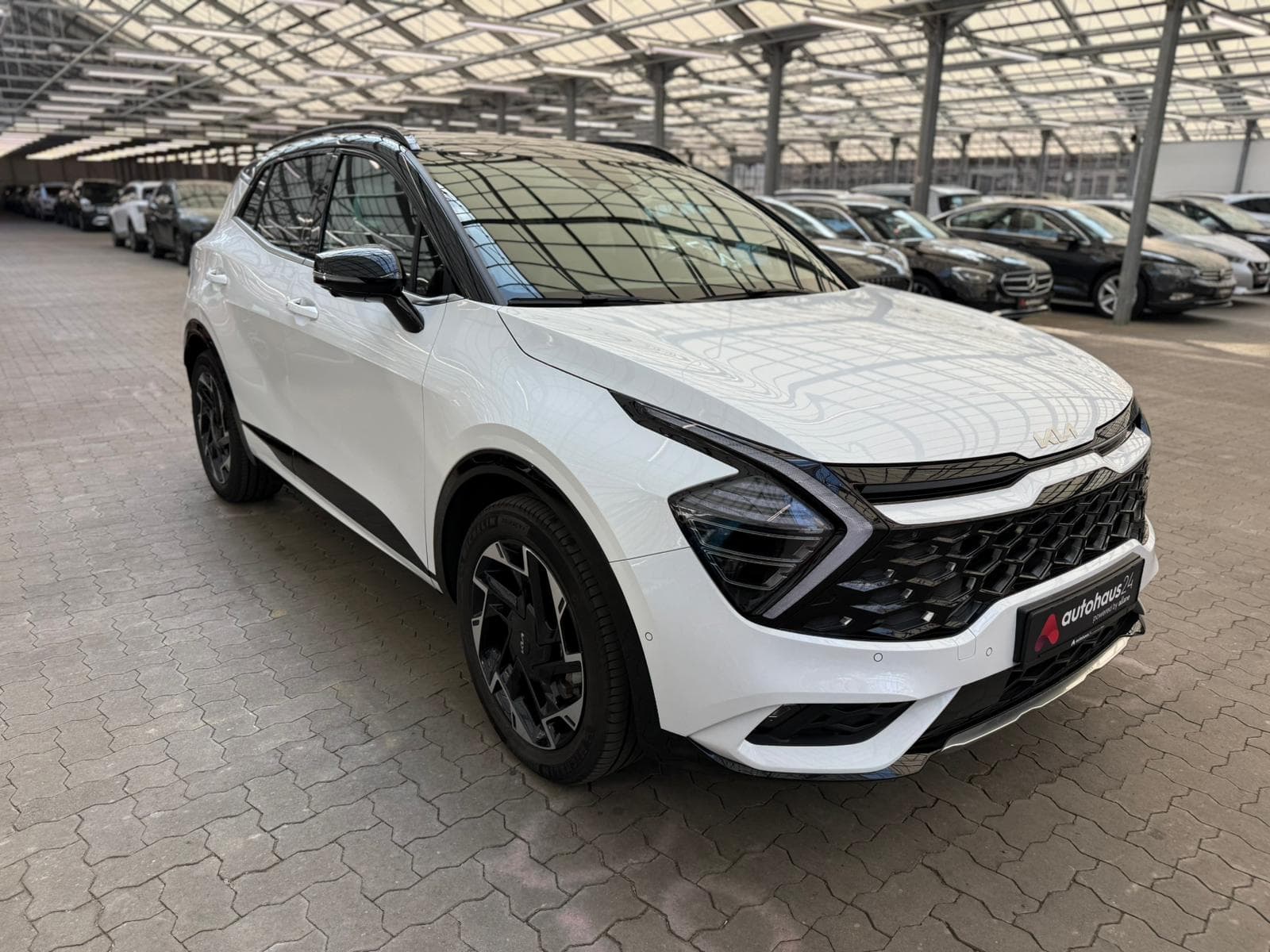 Kia Sportage SUV / Crossover / Geländewagen KIA Sportage 1.6 T-GDI Plug-in Hybrid Auto Vision AWD Sports Utility Vehicle #1