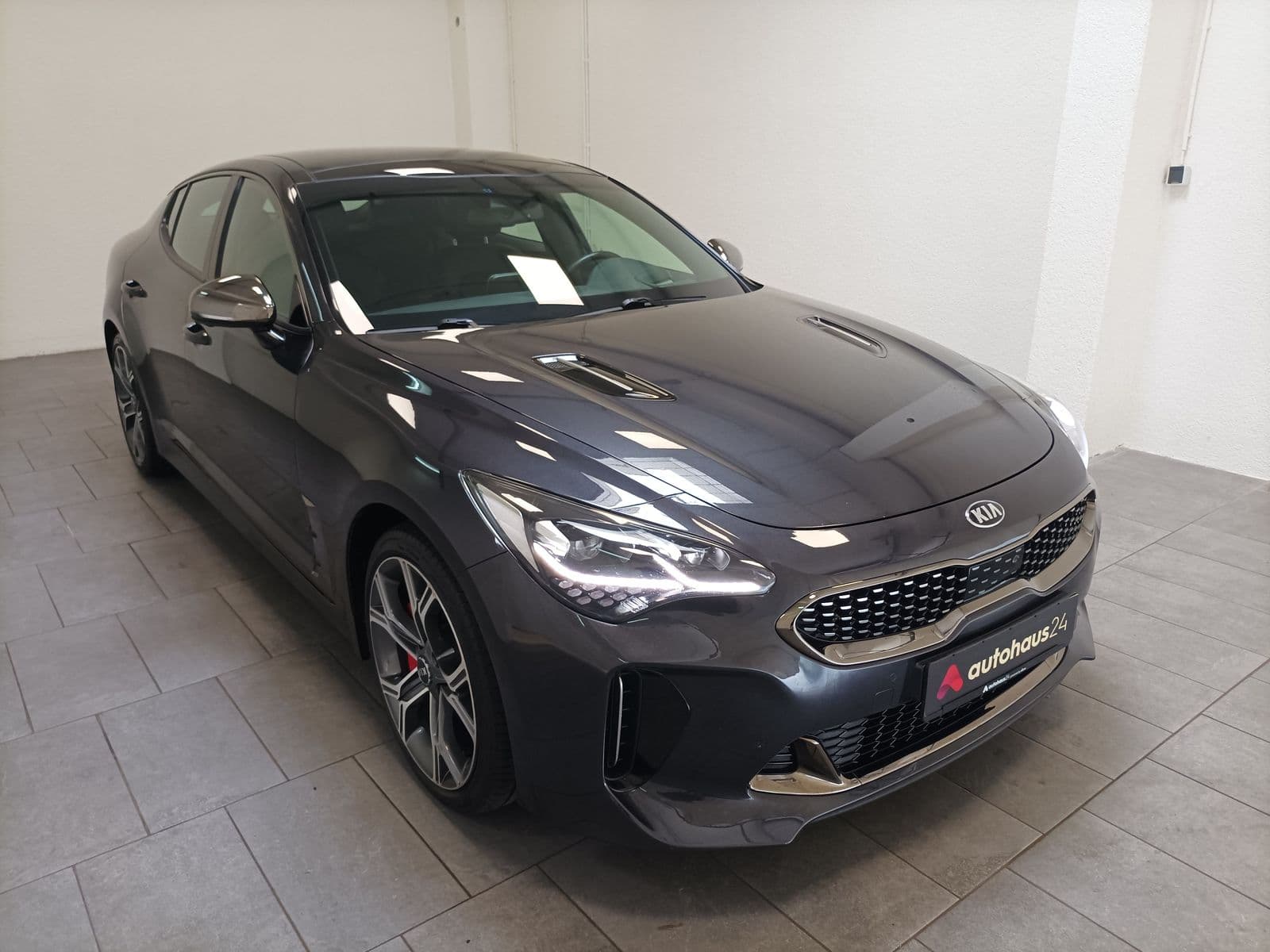 Kia Stinger Limousine KIA Stinger 3.3 T-GDI AWD GT Schräghecklimousine #1
