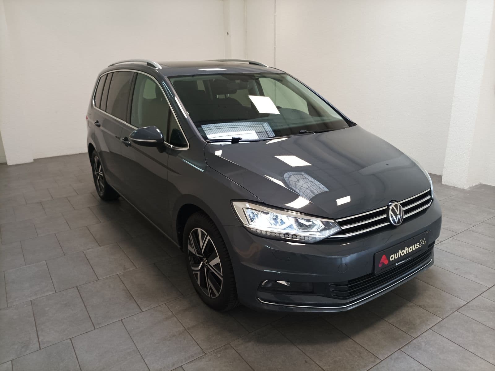 Volkswagen Touran Kleinbus / Van VOLKSWAGEN Touran 1.5 TSI OPF DSG Comfortline Kompaktvan #1