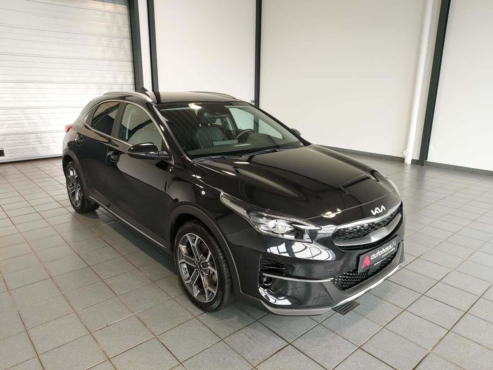 Kia XCeed SUV / Crossover / Geländewagen KIA XCeed 1.6 GDI Plug-In Hybrid DCT6 Vision Sports Utility Vehicle #1