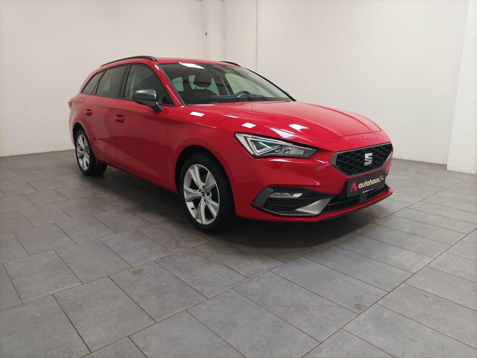 SEAT Leon Kombi SEAT Leon 1.4 e-HYBRID FR DSG Schräghecklimousine #1