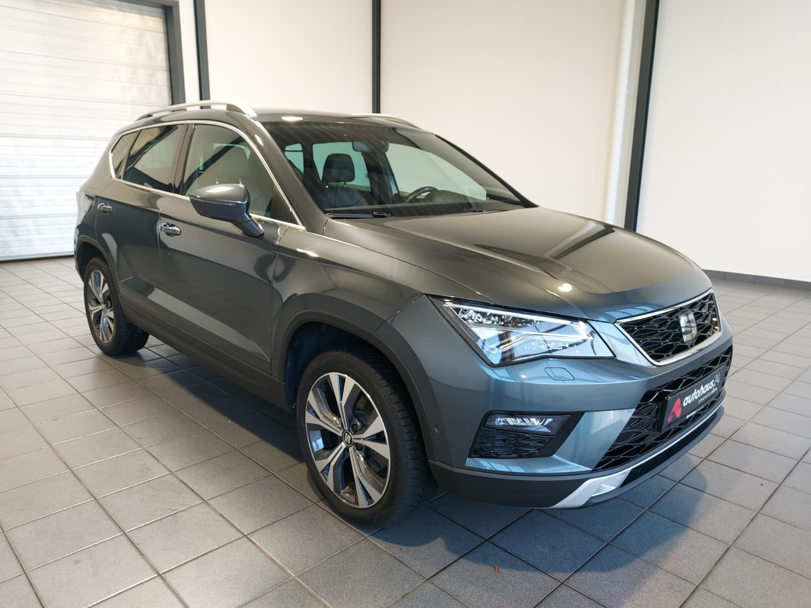 SEAT Ateca SUV / Crossover / Geländewagen SEAT Ateca 2.0 TDI 110kW Style Sports Utility Vehicle #1