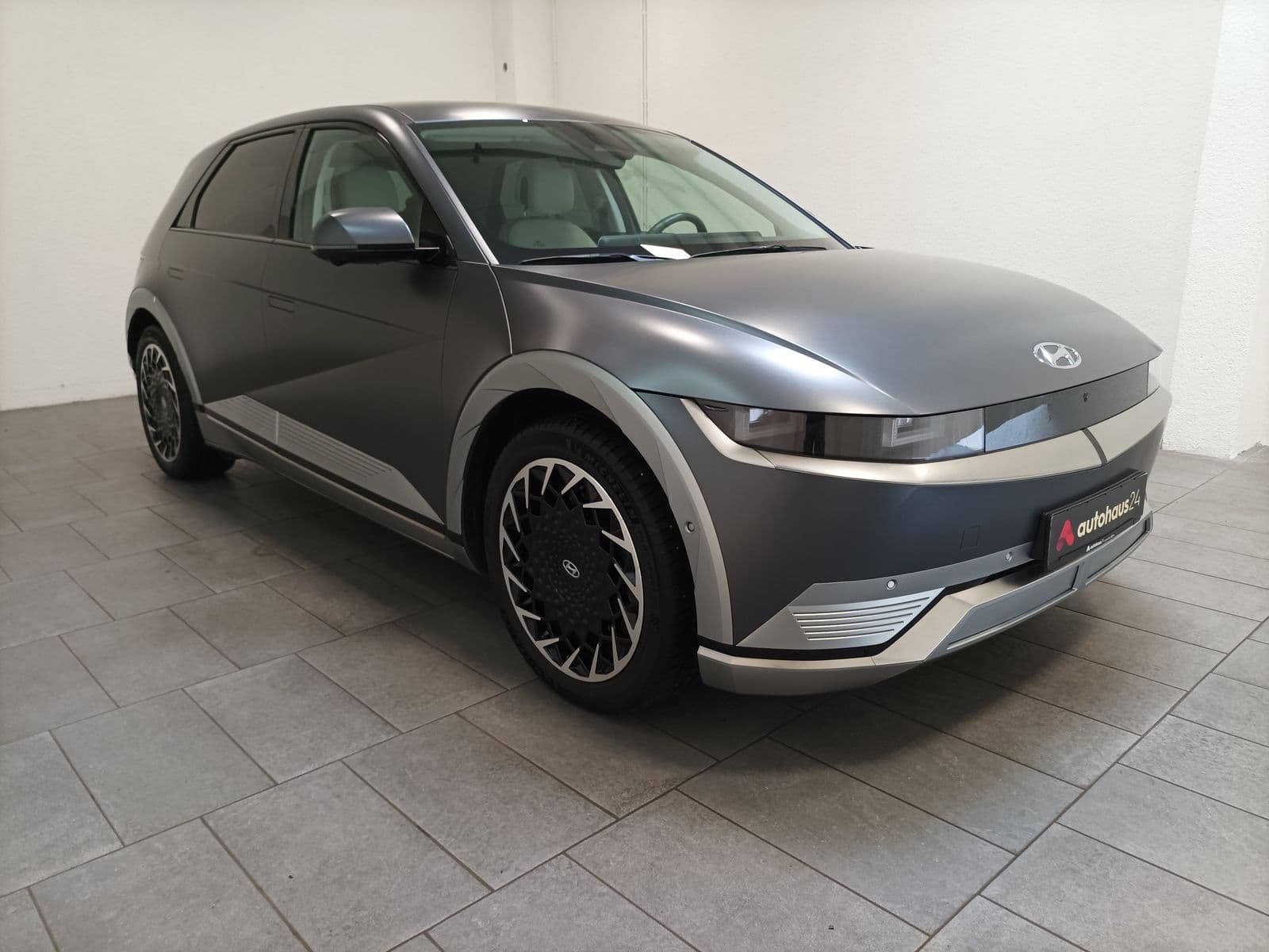 Hyundai IONIQ 5 Limousine HYUNDAI IONIQ 5 72,6 kWh 160 kW Heckantrieb Sports Utility Vehicle #1