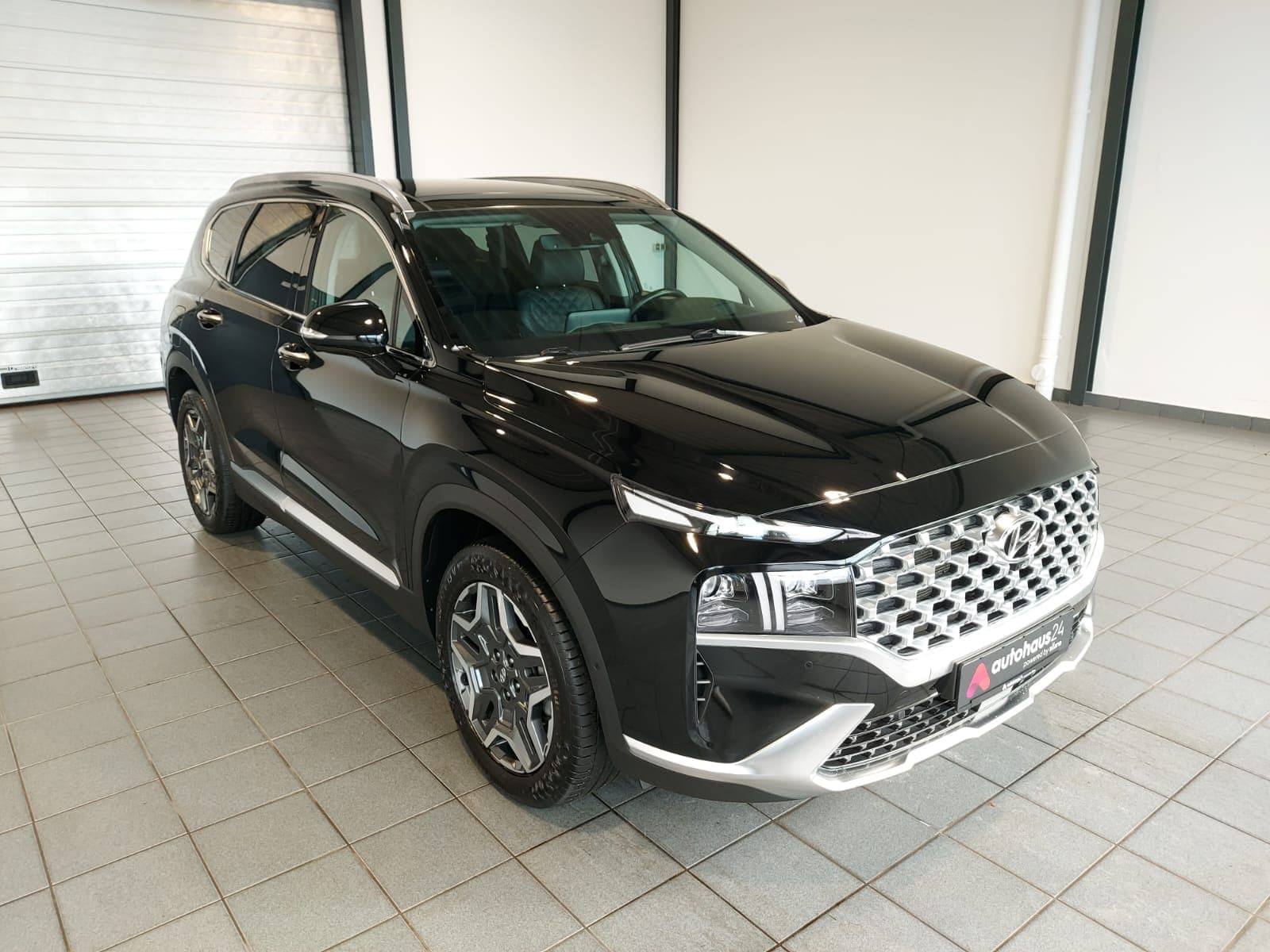 Hyundai Santa Fe SUV / Crossover / Geländewagen HYUNDAI Santa Fe 1.6 T-GDI Plug-in Hybrid 4WD Auto Seven Sports Utility Vehicle #1
